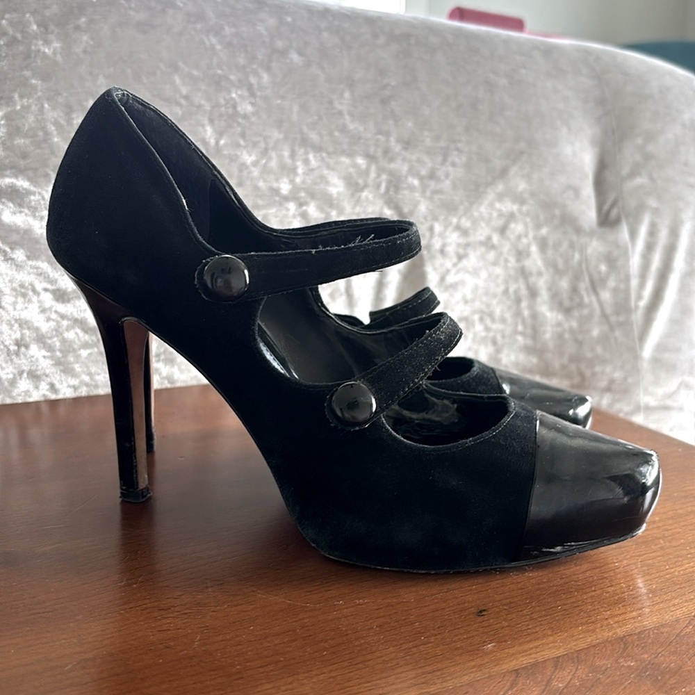 WHBM 8.5 black suede and patent leather heels